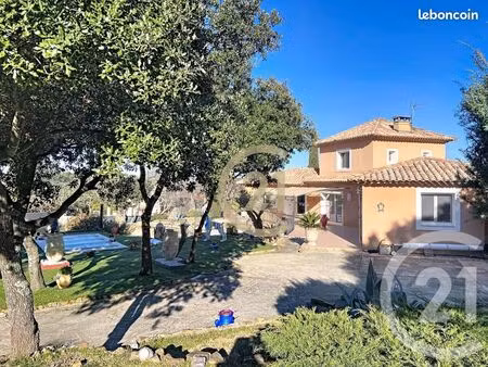 villa 5 pièces 183 m²