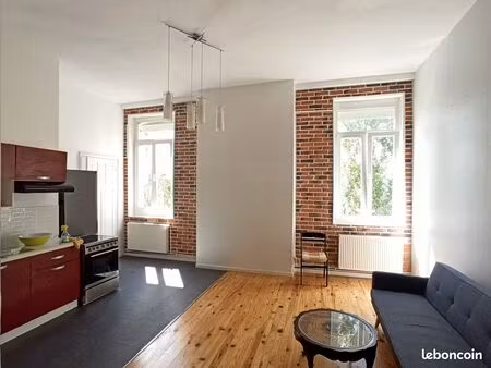 location t2 51m2 avec parking