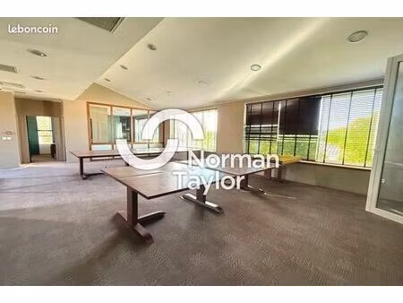 bureaux 655 m²
