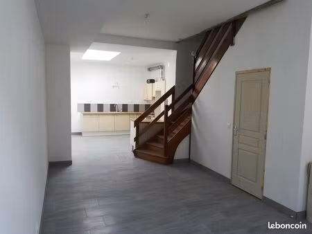 maison rénovée 3 chambres - 2wc - douche et baignoire - sans extérieur