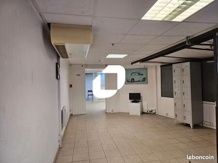 local commercial 65 m²
