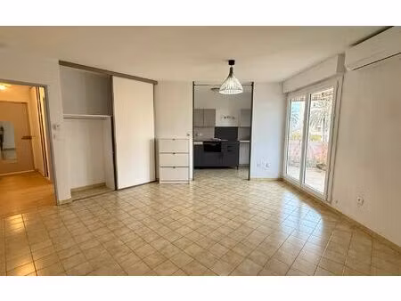 appartement hyères 38.21 m² t-1 à vendre  79 000 €