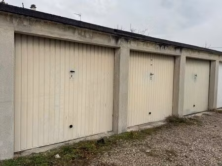 garage à louer