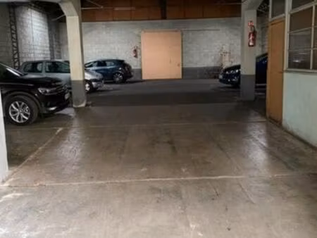 place de parking ales