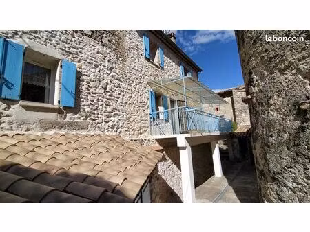 vends maison de vilage