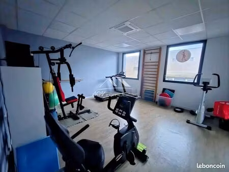 local commercial 83 m² alès