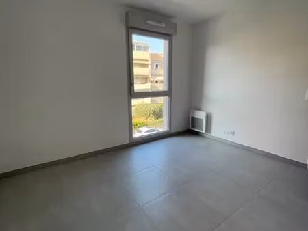 3 pieces residence neuve