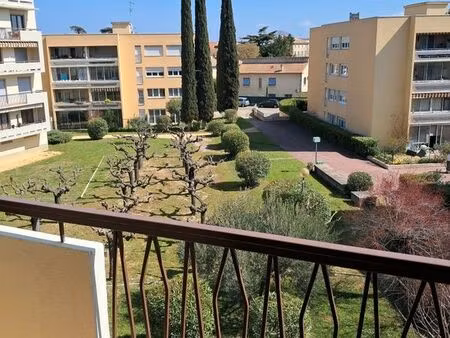 appartement climatisé 50 m2 proche centre ville