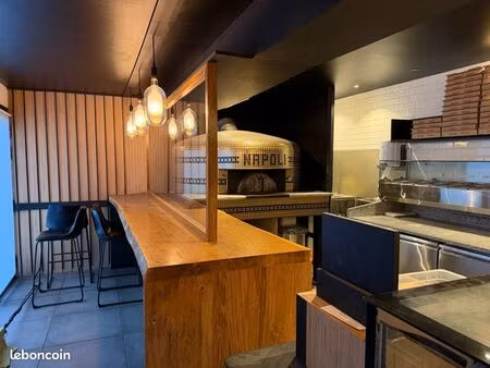 pizzeria feu de bois 25 000