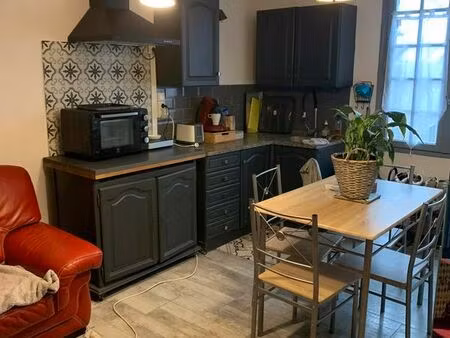 appartement 2 pièces à louer à vauvert