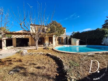 agréable villa familiale non jumélée avec piscine  volumes ra