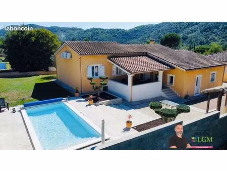 maison 6 pièces 132 m²