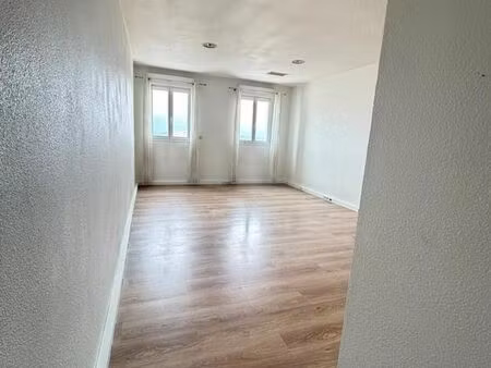 bureau 68m2 - juvignac