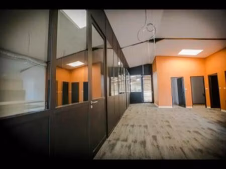 loue bureaux 120m2 sète très belles prestations et finitions. sans agence emplacement idéa