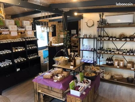 hangar 160m² + boutique sur axe passant (projet clé en main)