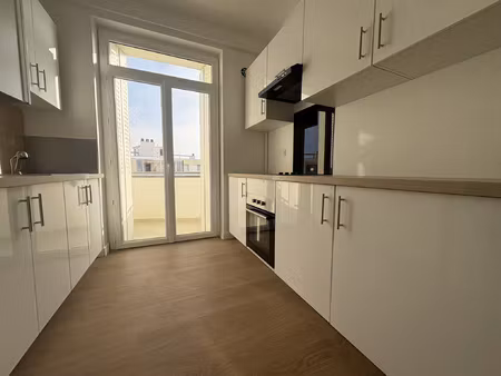 t3 entièrement refait / quartier salins