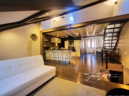 annecy vieille ville - coup de c?ur pour ce loft de 62 m2 ut