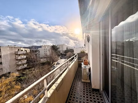 appartement marseille 4 pièce(s) 65 m²traversant balcon cave parking