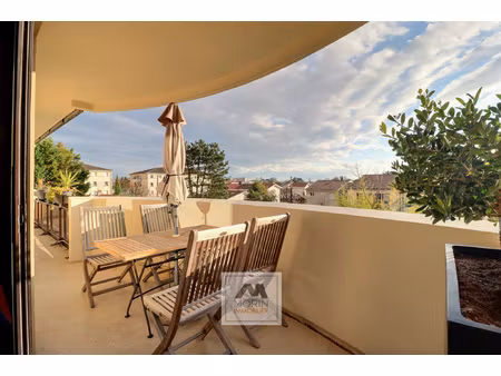 merignac proche centre et tram  à vendre appartement de 62 m