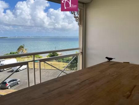 à louer - t2 meublé vue mer résidence sécurisée à petit-bo