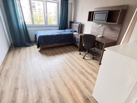 chambre meublée en colocation de 15 m2 à strasbourg meinau