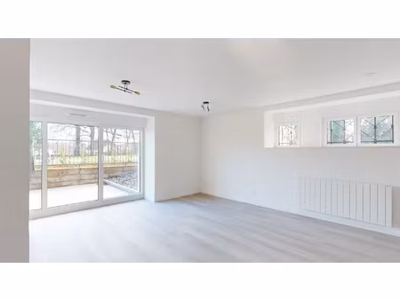 superbe studio à louer sur bavilliers en rez de jardin avec