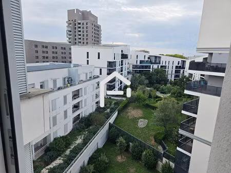 a louer : appartement 3 pièces 64 m² à l'aérodrome de montaudran