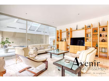 montchat - maison d'exception / 437 m² habitables avec piscine intérieure  jacuzzi et hamm