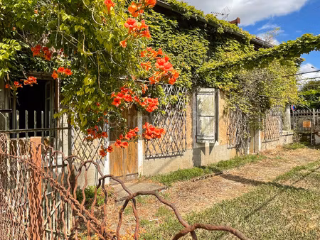 ensemble de deux maisons à rénover