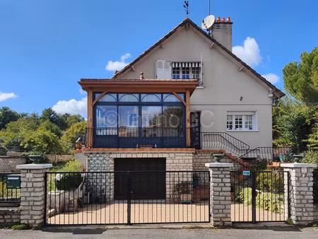 grande maison à rafraîchir avec terrain