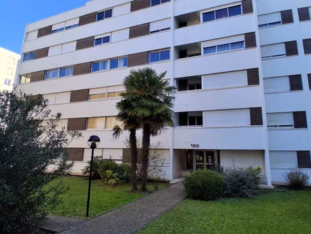 bordeaux st genes  t2 et parking