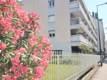 superbe t1 bis de 30 m² avec balcon ? entièrement rénové ? idéal investissement locatif