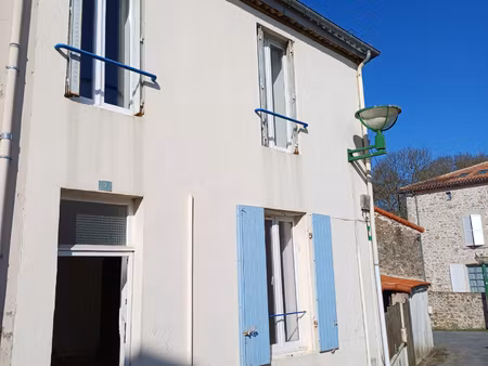 maison de bourg avec place de parking