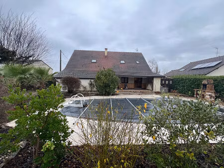 lusigny - grande maison t6 avec piscine et dependances