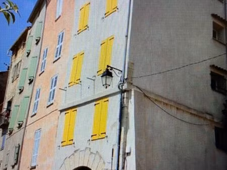 grande maison de village