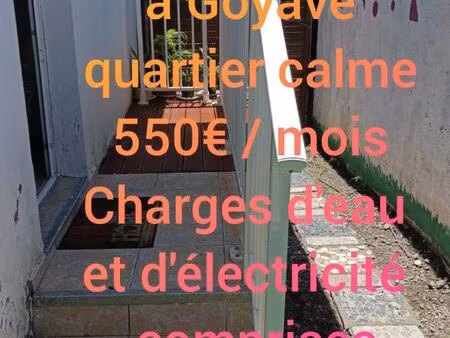 location studio meublé à goyave
