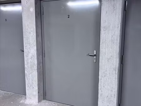 box sécurisé - 3m x 1.5m - idéal moto  vélo  stockage divers... 4 5 m2