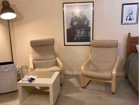 studette/grande chambre à louer