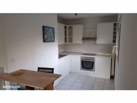 grand studio meublé