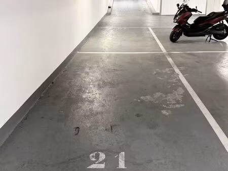 place parking numérotée en sous terrain