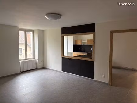 location f4 centre poligny