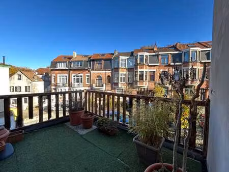 appartement 2 ch + terrasse