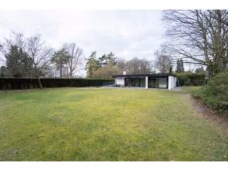 maison rénovée à l'abri des regards !