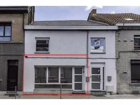 surface commerciale avec bel appartement de standing 2ch