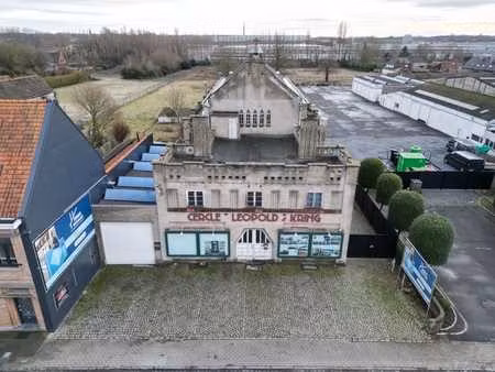 uniek erfgoedgebouw met kathedraal en parkeermogelijkhede...