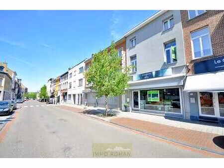 maison avec 3 chambres et espace commercial à renaix !