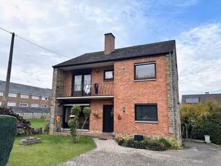 charmante maison 4 façades à vendre à marche