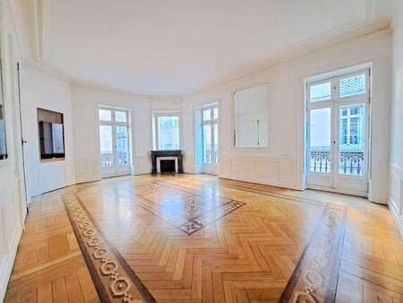 location appartement 6 pièces et plus à nantes centre ville (44000) : à louer 6 pièces et 