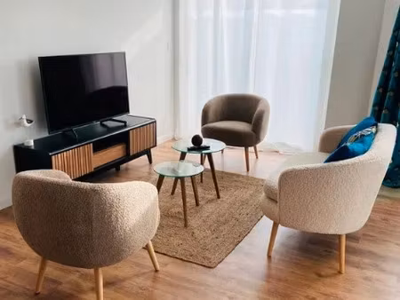 location maison 4 pièces à la teste-de-buch (33260)  1 420 €