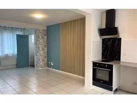 location maison  56 m² t-3 à bourges  770 €